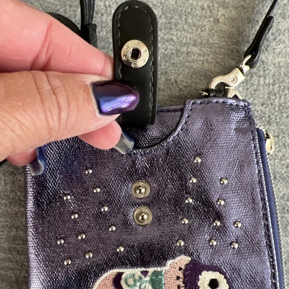 Sakroots Ella Smartphone Sling Crossbody Wallet Removable Strap Purple‎ Elephant